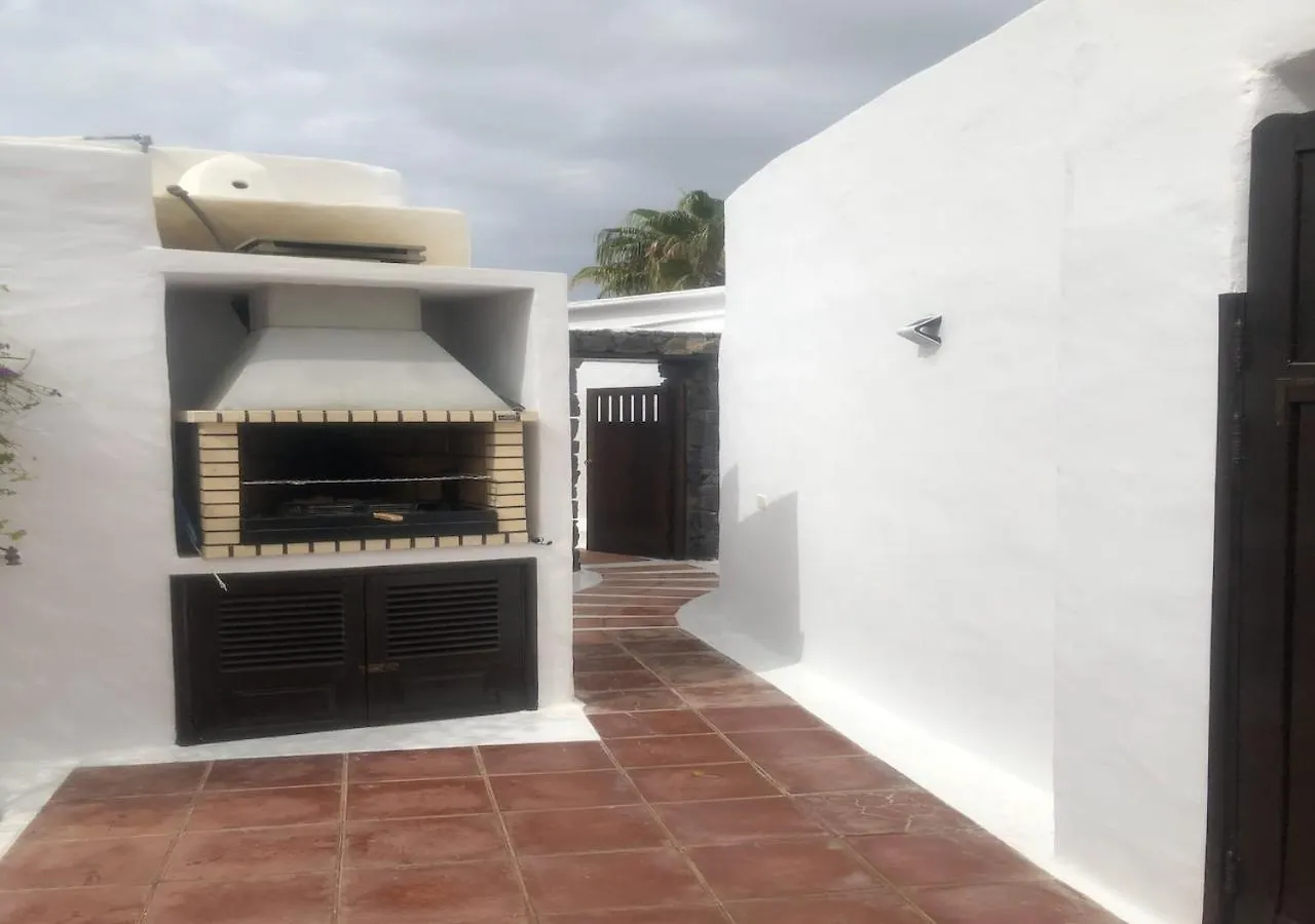 Villa Mare Bella Chao Sea View Private Heated Solar Pool Ac Puerto del Carmen  0*, Puerto del Carmen (Lanzarote) Spain